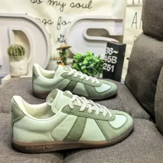 Adidas أخضر بيج ثنائي اللون سويد و جلد سول جوم رابر حذاء لايف ستايل