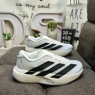 Adidas Lightstrike Pro সাদা কালো দৌড়ের জুতো