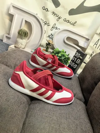 Adidas Mary Jane Red Beige Low-Top Dual-Strap Mary Jane Shoes 9
