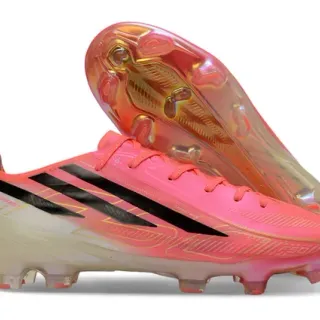 أحذية كرة القدم Adidas وردي أسود منخفضة المستوى سريعة التركيز للأرض الصلبة