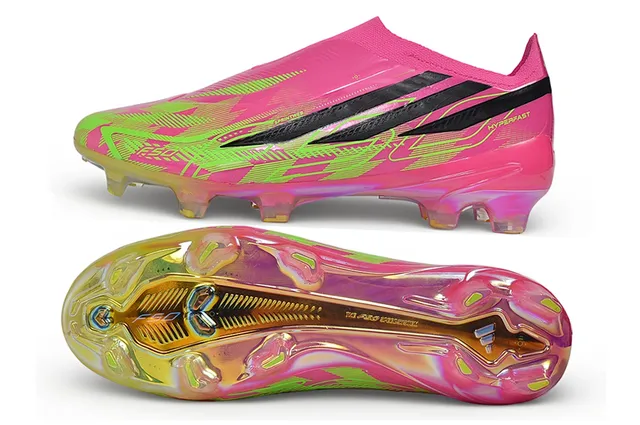 Adidas Chaussures de football rose et vert, basse, upper chaussette, overlay holographique iridescent, semelle pour terrain ferme 16