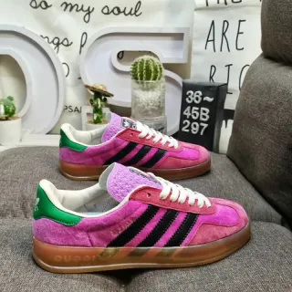 Adidas وردي أخضر جلد مخملي الجزء العلوي سول مطاطي حذاء نمط حياة