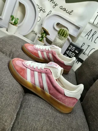 Adidas Tênis Lifestyle de Ante Rosa e Branco com Painel Lateral de Três Listras 7