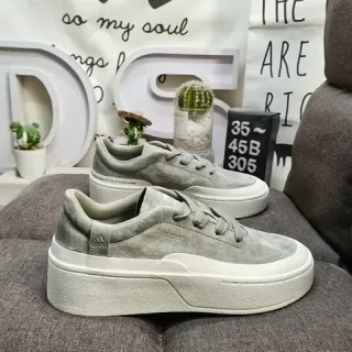 Adidas 平台麂皮灰生活方式运动鞋