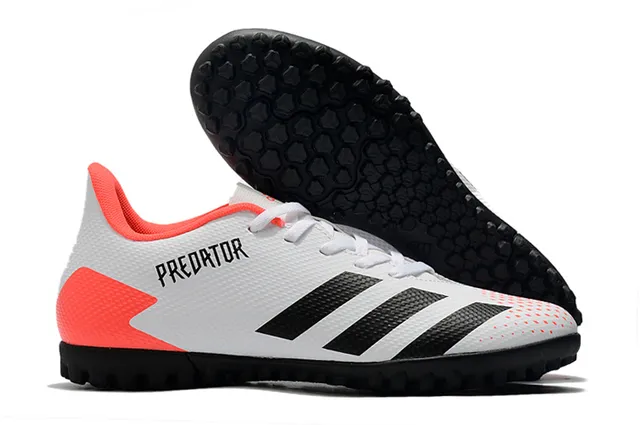 Adidas Predator أسود وأبيض Turf أحذية كرة القدم 4