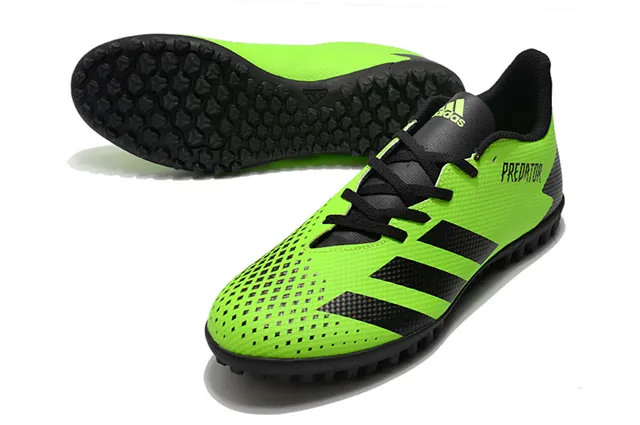 Adidas Predator أسود وأبيض Turf أحذية كرة القدم 10