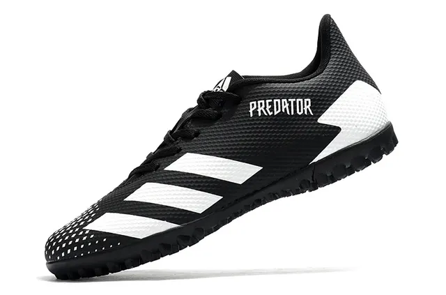 Adidas Predator أسود وأبيض Turf أحذية كرة القدم 14