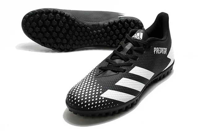 Adidas Predator أسود وأبيض Turf أحذية كرة القدم 16