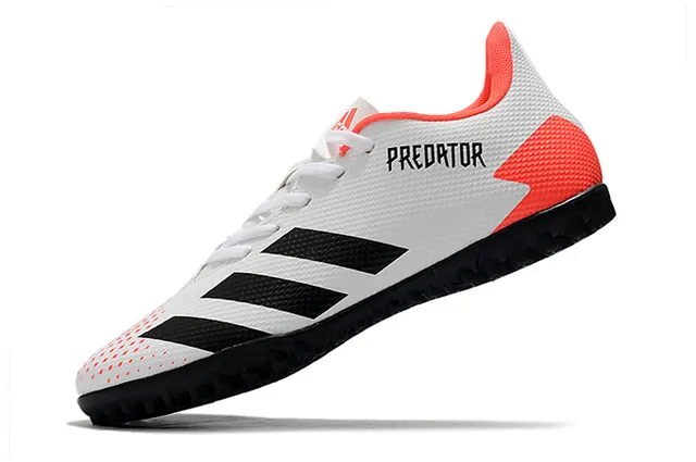 Adidas Predator أسود وأبيض Turf أحذية كرة القدم 20