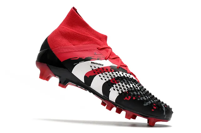 Adidas Predator Sapatos de Futebol Preto e Vermelho Alto Corte Colar Ajuste de Meia Laço Assimétrico Cobertura Solo Firme 24