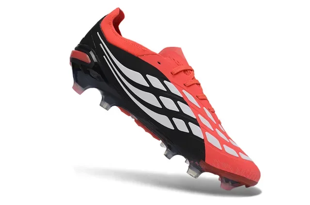 أحذية كرة القدم Adidas Predator أحمر أسود غير متماثلة الرباطات أعلى مصنوع من البلاستيك الملمس للأرضية الصلبة 2
