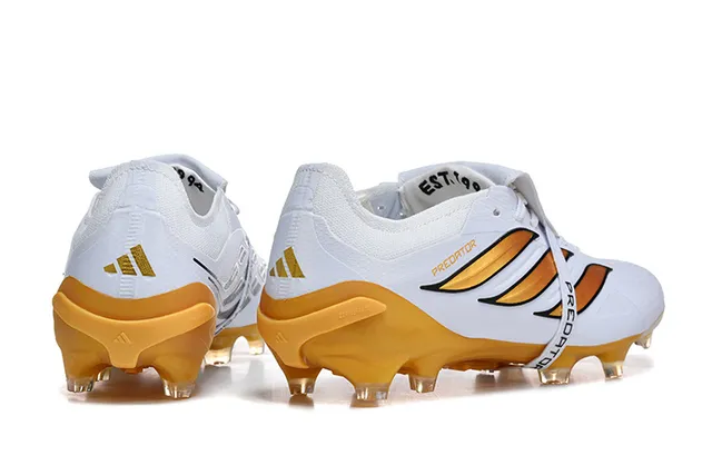 Adidas Predator Zapatos de fútbol blanco y oro para terreno firme 5