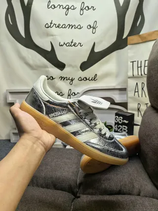 Adidas Spezial Gris Ante Rayas Blancas Suela de Goma Sneakers Lifestyle 5