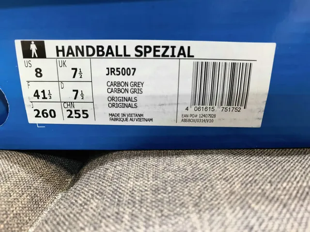 Adidas Spezial Gris Ante Rayas Blancas Suela de Goma Sneakers Lifestyle 22