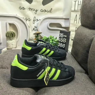 Adidas Superstar أسود وأخضر نيون حذاء رياضي أسلوب حياة