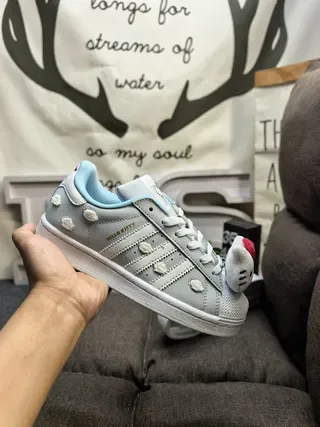 Adidas Superstar Hello Kitty হালকা ধূসর আকাশ নীল লাইফস্টাইল স্নিকার্স 5