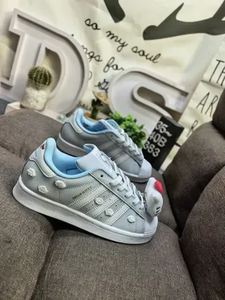 Adidas Superstar Hello Kitty হালকা ধূসর আকাশ নীল লাইফস্টাইল স্নিকার্স 9