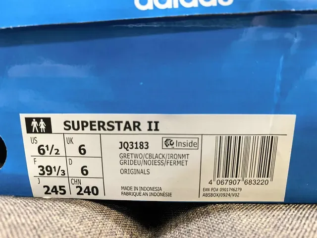 Adidas Superstar سينيكرز لايف ستايل رمادي فاتح وأسود 2