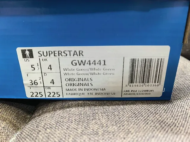 Adidas Superstar 薄荷绿和白色生活方式运动鞋 2