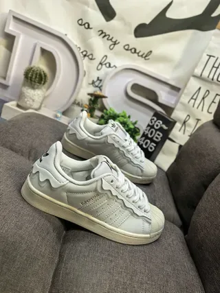 Adidas Superstar 薄荷绿和白色生活方式运动鞋 9