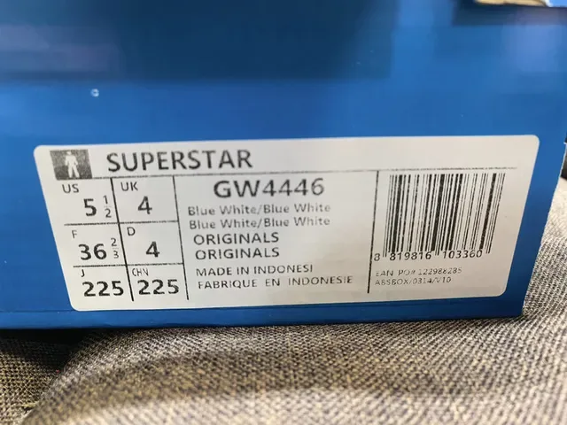 Adidas Superstar 薄荷绿和白色生活方式运动鞋 12