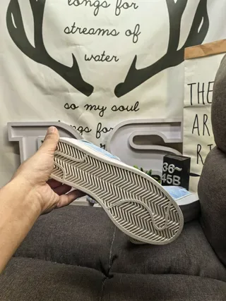 Adidas Superstar 薄荷绿和白色生活方式运动鞋 14
