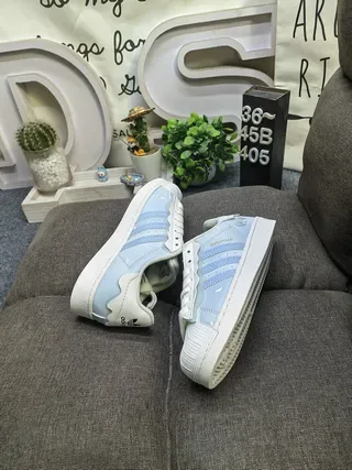 Adidas Superstar 薄荷绿和白色生活方式运动鞋 16