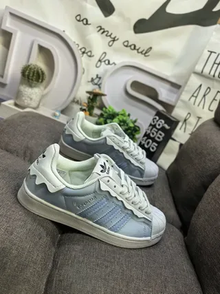 Adidas Superstar 薄荷绿和白色生活方式运动鞋 19