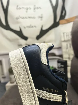 Adidas Superstar أزرق بحري وأبيض حذاء رياضي أسلوب حياة 3