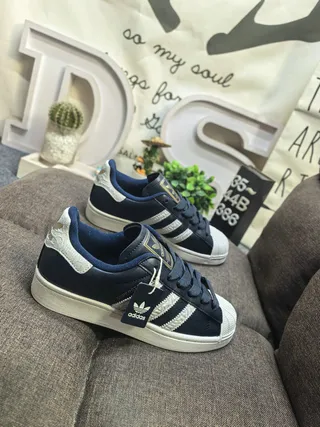 Adidas Superstar أزرق بحري وأبيض حذاء رياضي أسلوب حياة 9