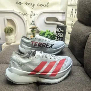 Adidas TERREX Tênis de corrida cinza vermelho com malha superior e três listras
