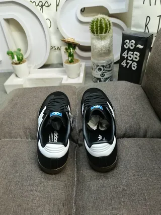 Adidas White Black Low-Top Leather Upper Lifestyle Sneakers 8