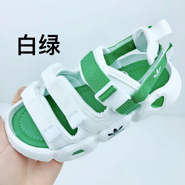 Adidas صنادل كاجوال أبيض وأخضر متعدد الحزام 6