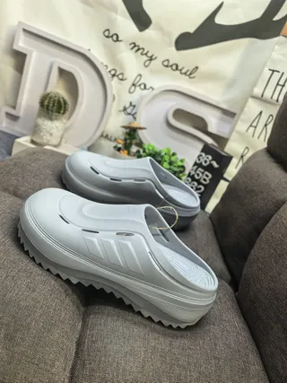 Adidas White Molded Monochrome Three-Stripe Side Detail Clog 16