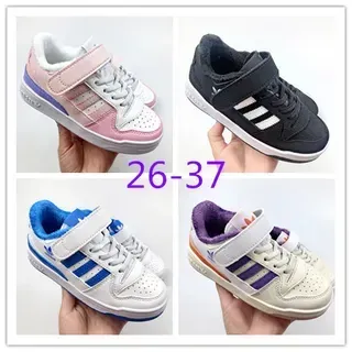 Adidas أبيض وردي منخفض الكعب فيلكرو ستراب أوفرلاي لايف ستايل سنيكرز