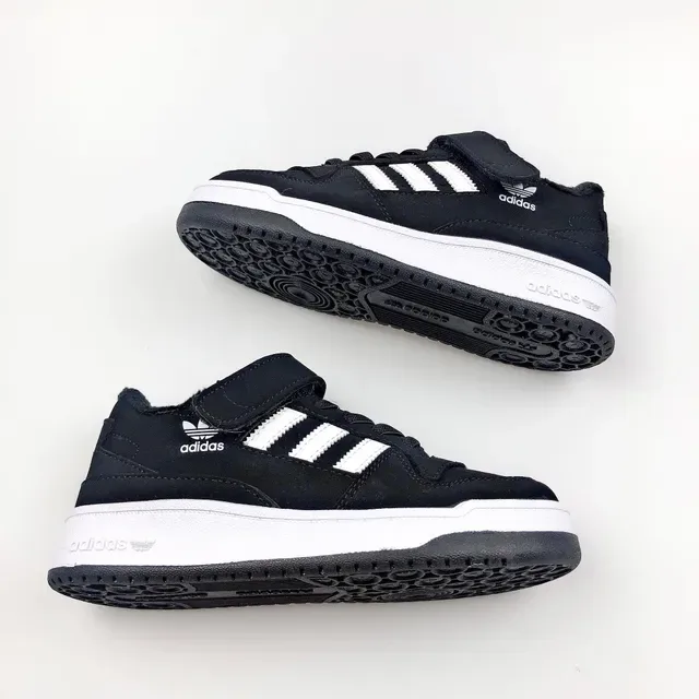 Adidas 白粉低帮魔术贴叠穿生活运动鞋 22