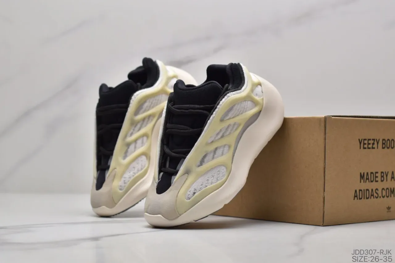 Adidas Yeezy Boost 700 Beige Noir Sculpté Semelle Intermédiaire Cage Superposition Construction Sneakers Lifestyle 10