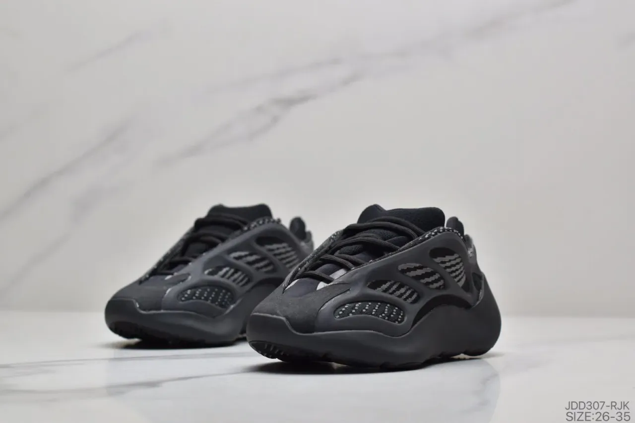 Adidas Yeezy Boost 700 Beige Noir Sculpté Semelle Intermédiaire Cage Superposition Construction Sneakers Lifestyle 13