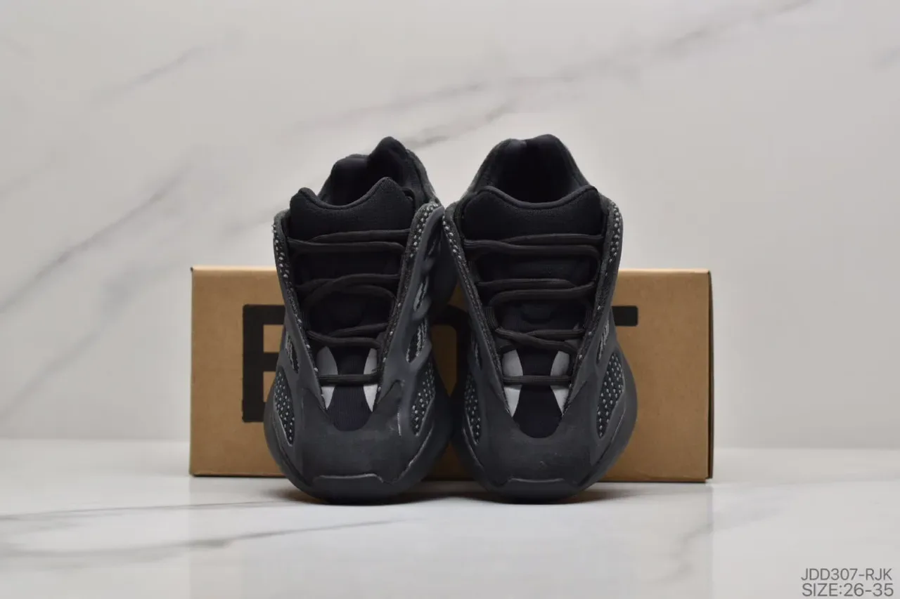 Adidas Yeezy Boost 700 Beige Noir Sculpté Semelle Intermédiaire Cage Superposition Construction Sneakers Lifestyle 16