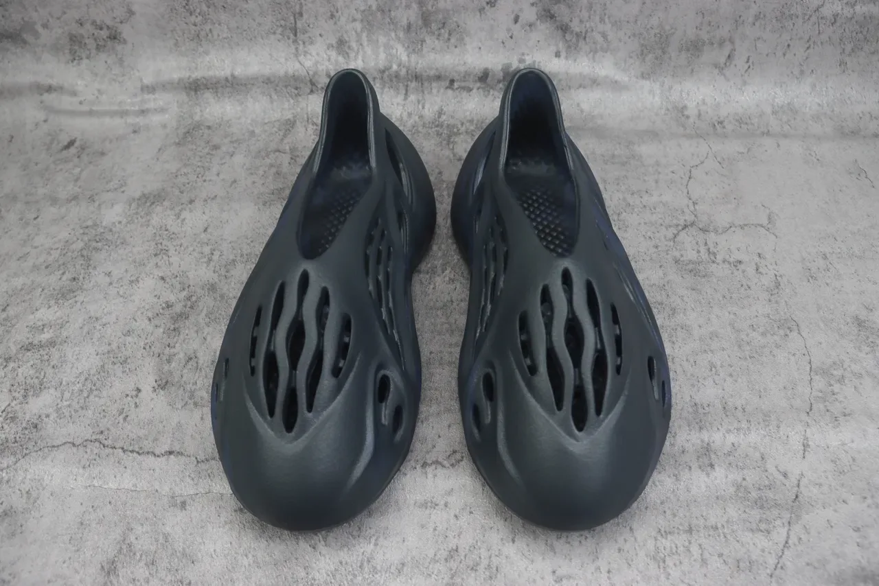 Adidas Yeezy Foam Runner Gris Carbón Zapatillas Lifestyle 2