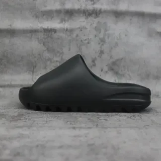 Adidas Yeezy Slide Preto Molded Slipper