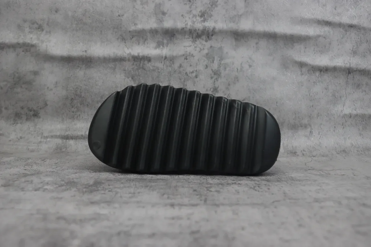 Adidas Yeezy Slide Black Molded Slipper 6