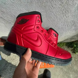 Air Jordan 1 High Red and Black Basketball Shoes — Air Jordan catalogue photo from WWTop Yupoo