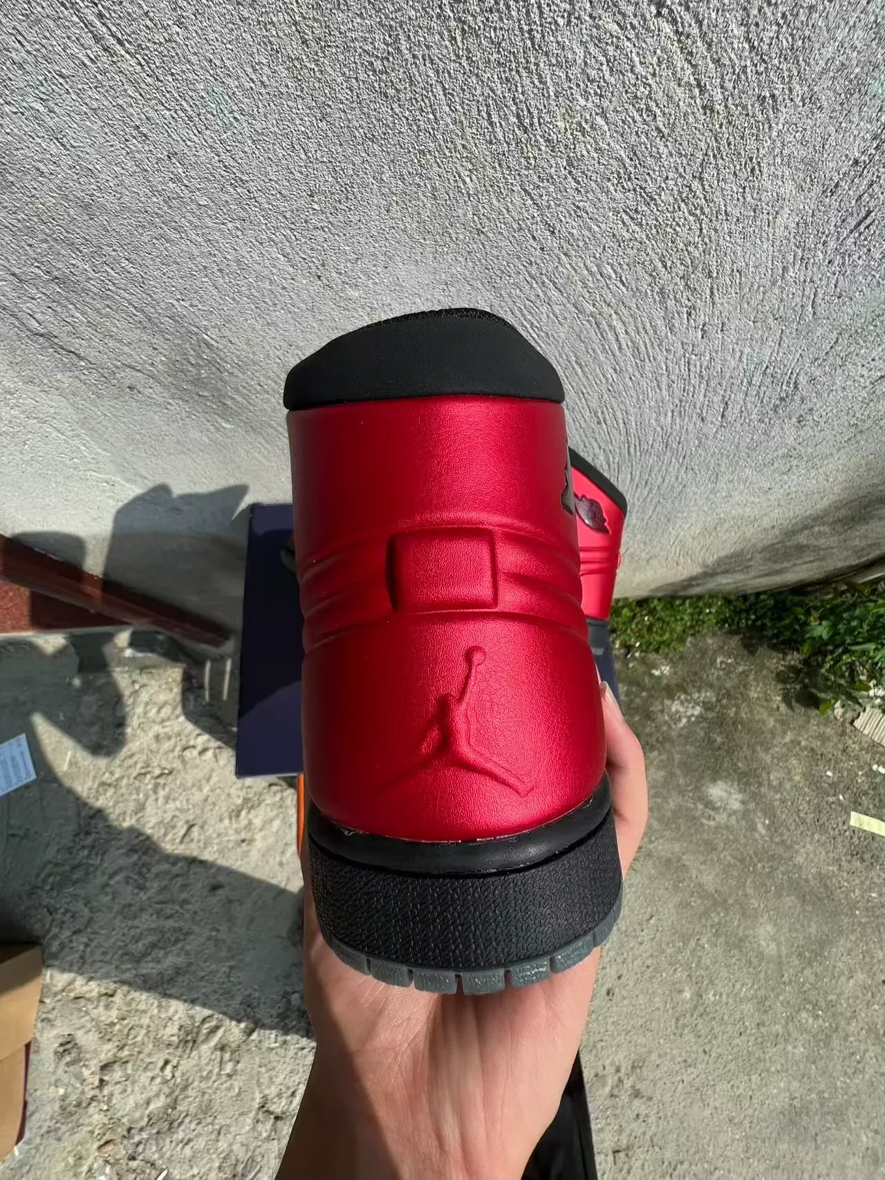 Air Jordan 1 High Red and Black Basketball Shoes 8