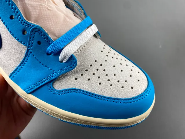 Tênis de basquete Air Jordan 1 cano alto azul e cinza 2