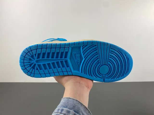 Tênis de basquete Air Jordan 1 cano alto azul e cinza 9