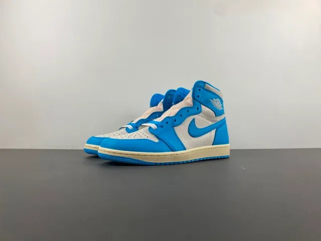 Tênis de basquete Air Jordan 1 cano alto azul e cinza 10