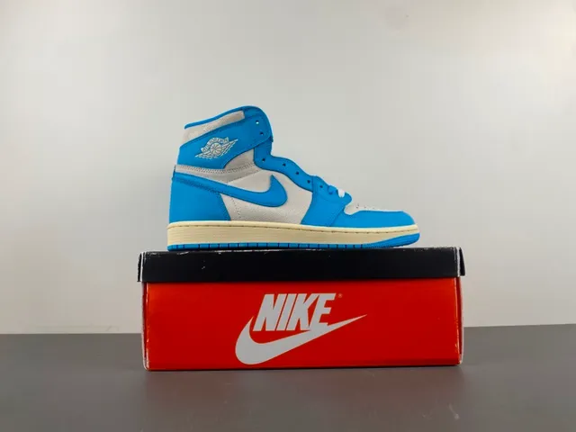 Tênis de basquete Air Jordan 1 cano alto azul e cinza 15