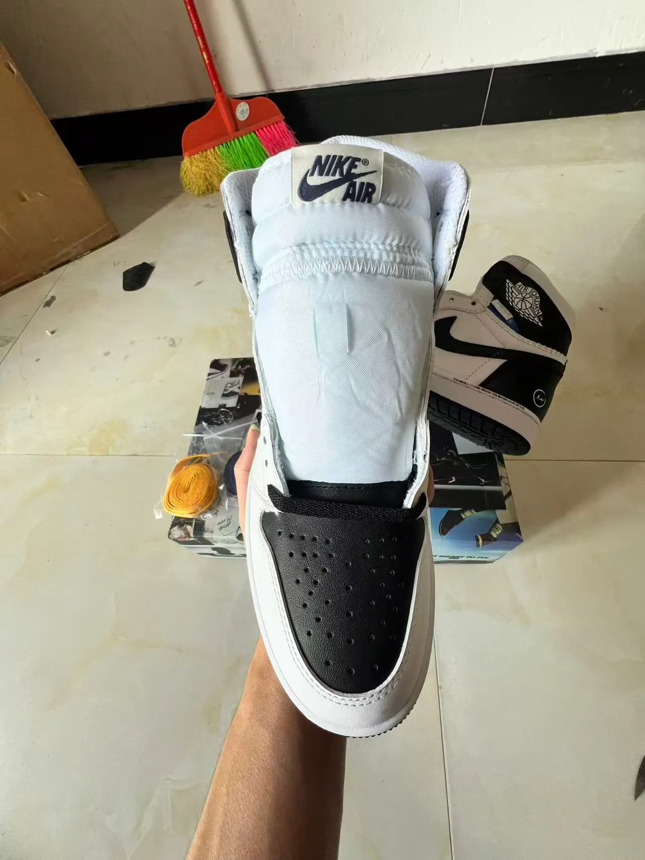 Air Jordan 1 High tênis de basquete branco e preto 3
