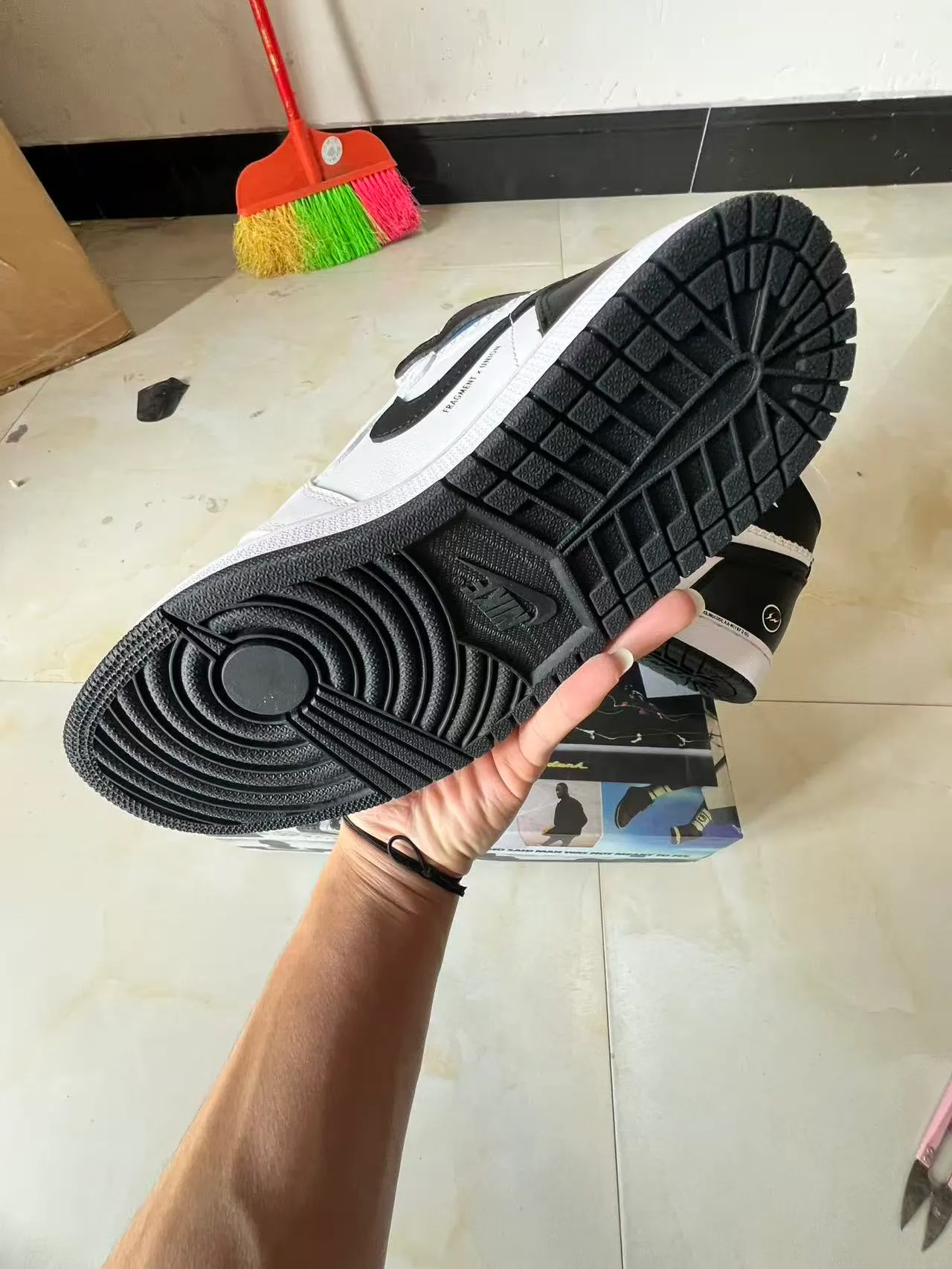 Air Jordan 1 High tênis de basquete branco e preto 6